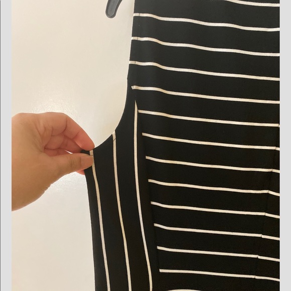 Bold Elements Black and White Stripe Dress (Large) - Picture 8 of 9